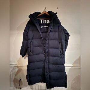 ARITZIA TNA SUPERPUFF LONG (model from a few seasons ago)